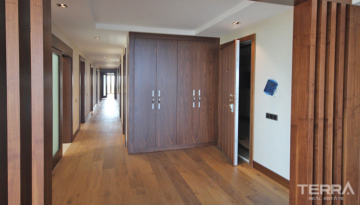 Exclusive Seafront Apartment in Antalya Konyaaltı - 20104