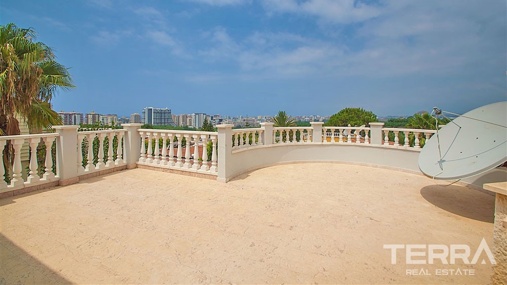 Villa med fantastisk utsikt i Alanya Mahmutlar med privat pool - 21305