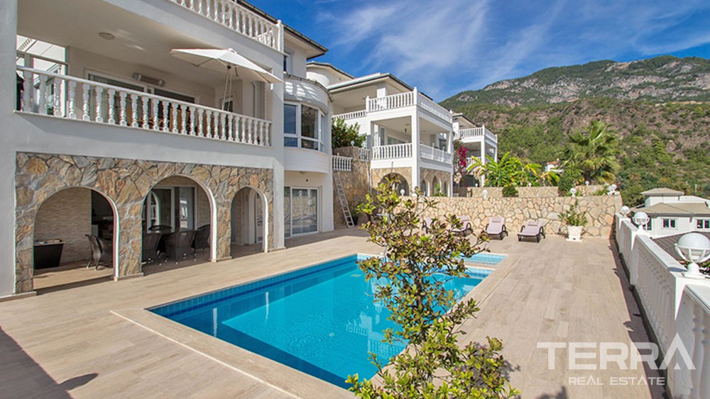 Fully Furnished Villa in Alanya Tepe with Private Pool - 20740