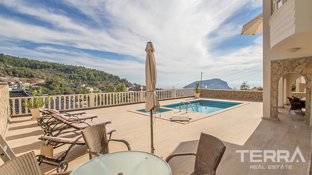 Fully Furnished Villa in Alanya Tepe with Private Pool - 20742