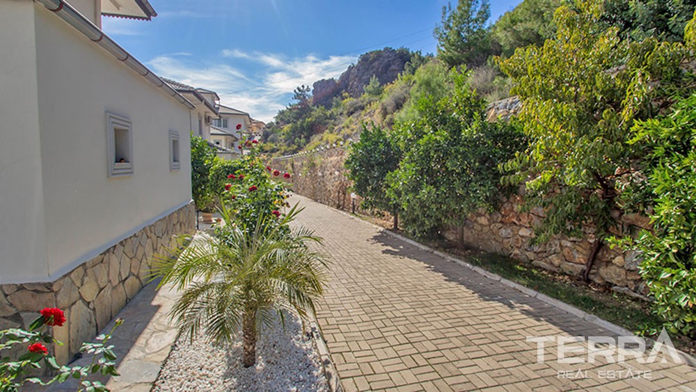 Fully Furnished Villa in Alanya Tepe with Private Pool - 20745