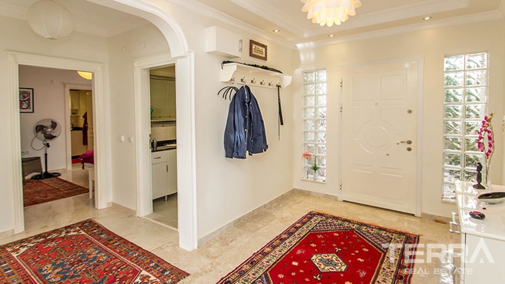 Fully Furnished Villa in Alanya Tepe with Private Pool - 20758