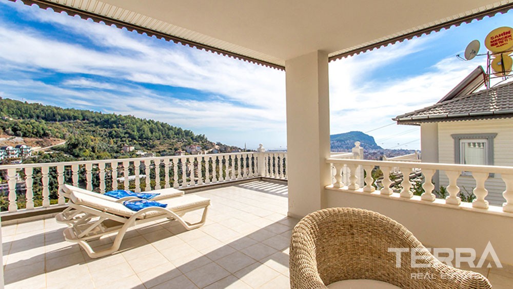 Fully Furnished Villa in Alanya Tepe with Private Pool - 20767