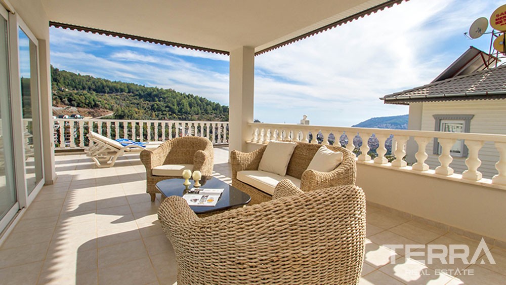 Fully Furnished Villa in Alanya Tepe with Private Pool - 20768