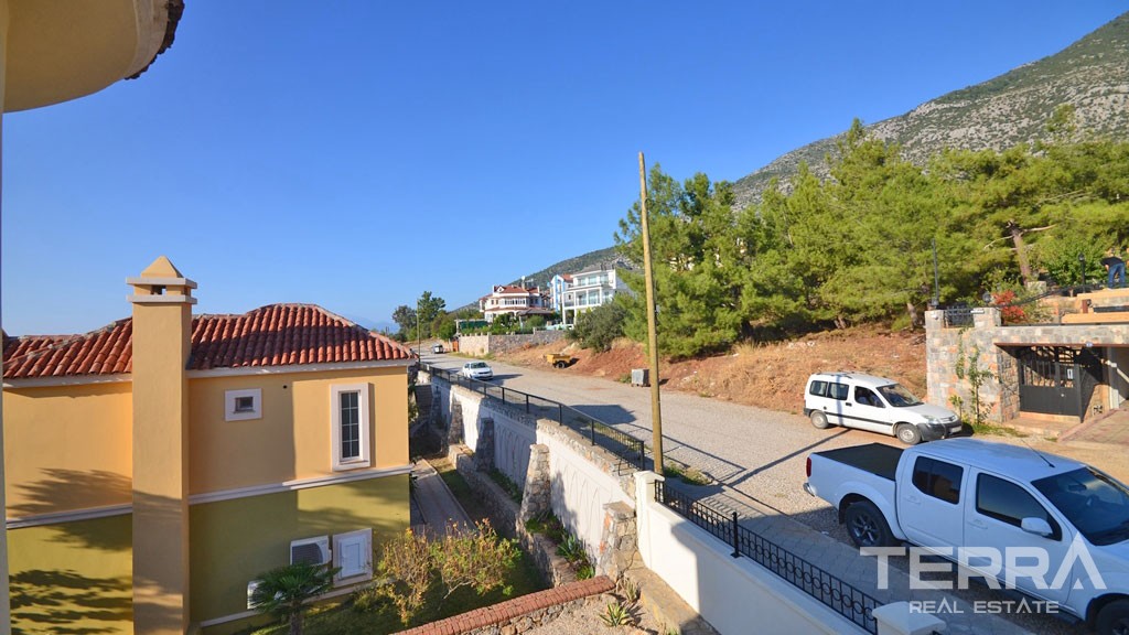 Villa in Quiet Location in Fethiye Ovacık - 21230