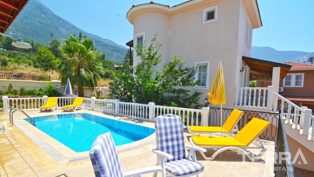 Villa in Quiet Location in Fethiye Ovacık - 30360