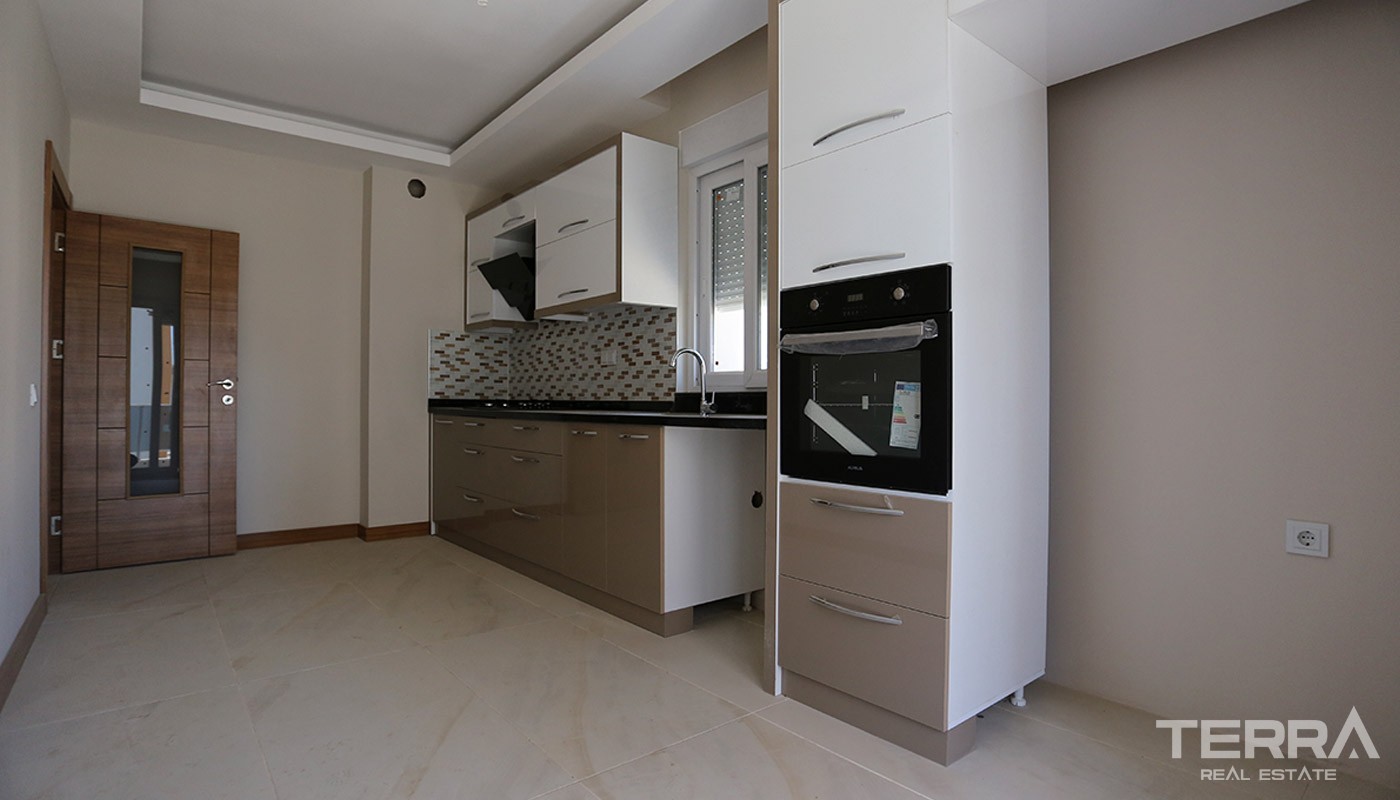 Spacious Apartments in Antalya Kepez - 21032