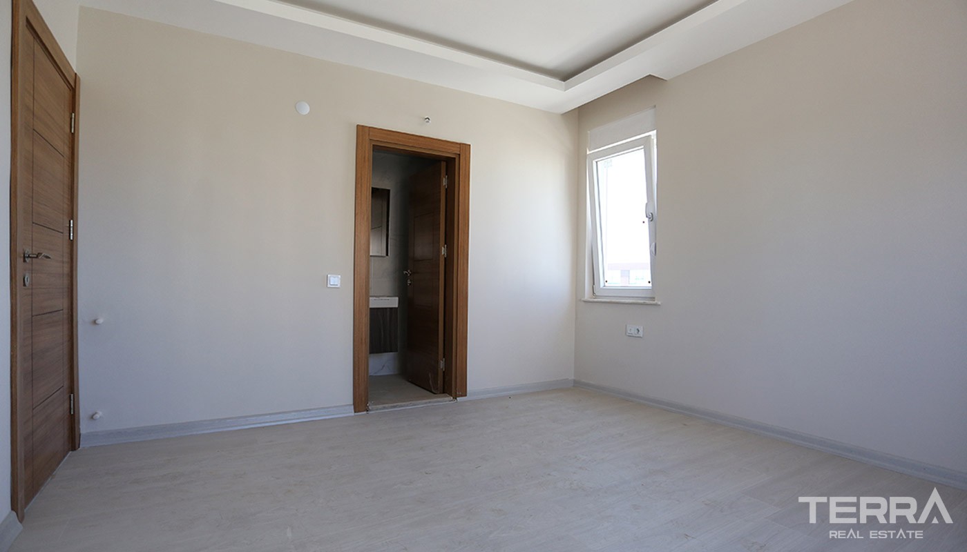 Spacious Apartments in Antalya Kepez - 21035