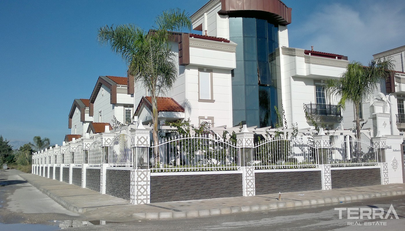 Antalya Lara'da Satılık Lüks Villalar - 21361