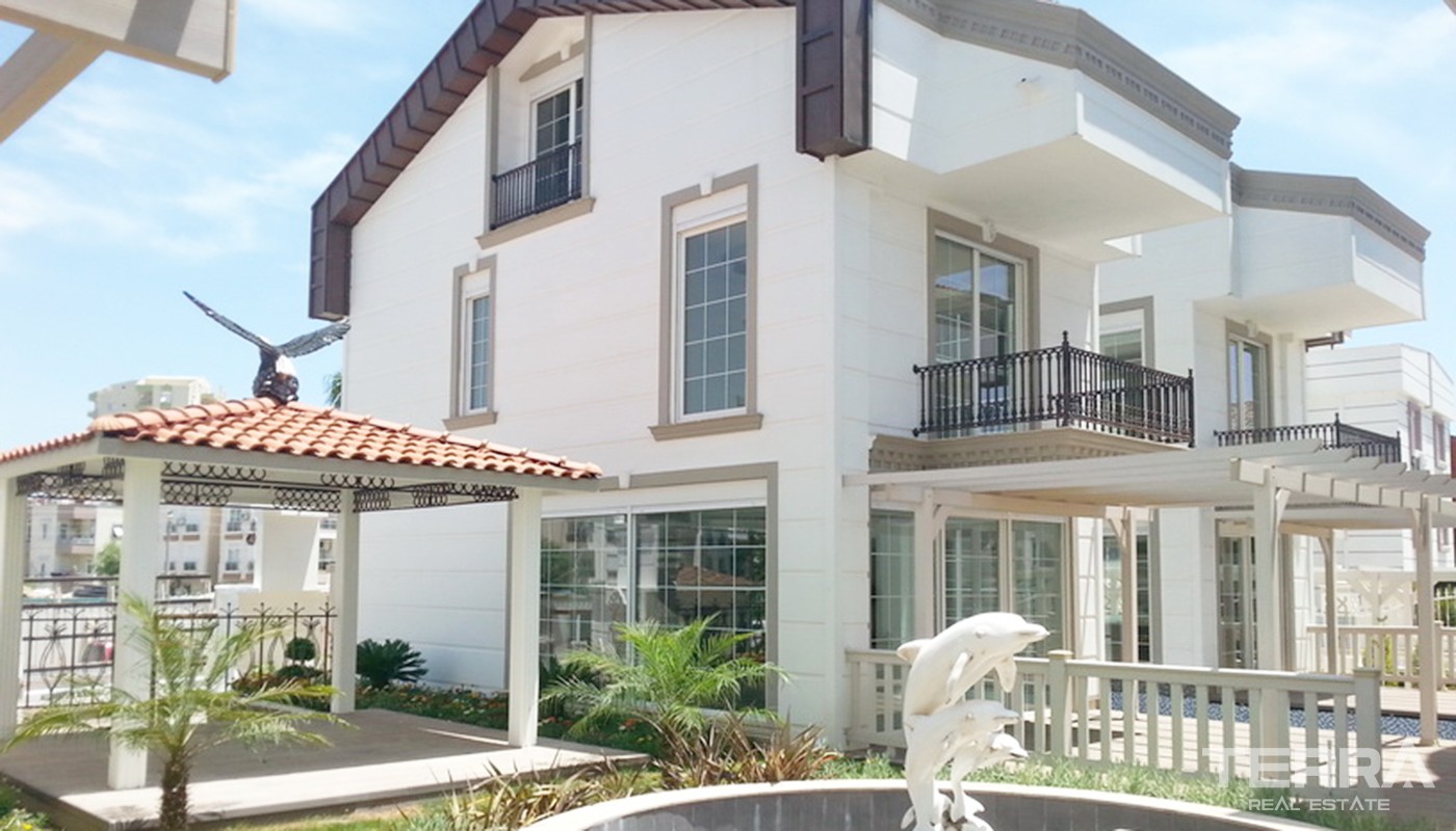 Antalya Lara'da Satılık Lüks Villalar - 21363