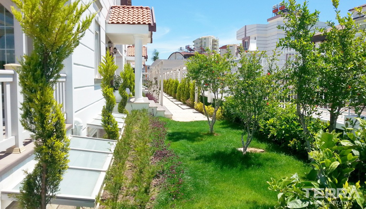 Antalya Lara'da Satılık Lüks Villalar - 21369