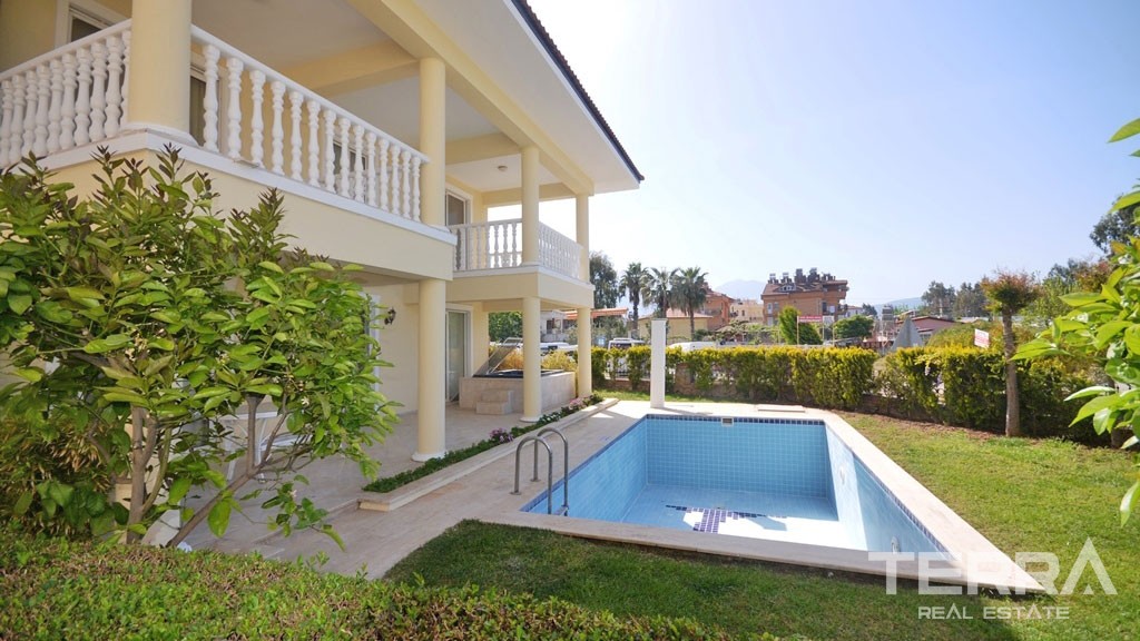 Beachfront Villa With Private Pool in Çalış Fethiye - 21523