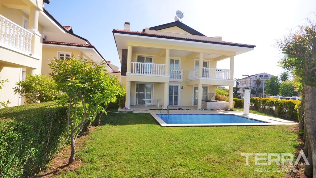 Beachfront Villa With Private Pool in Çalış Fethiye - 21526