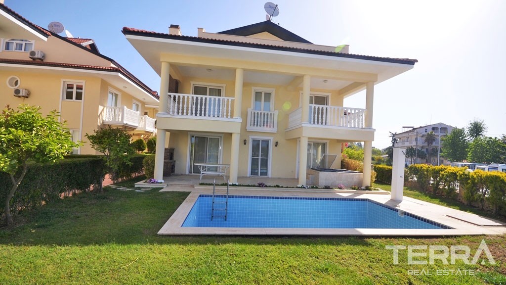 Beachfront Villa With Private Pool in Çalış Fethiye - 21529
