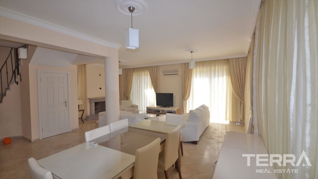 Beachfront Villa With Private Pool in Çalış Fethiye - 21532