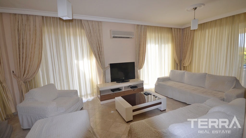 Beachfront Villa With Private Pool in Çalış Fethiye - 21533