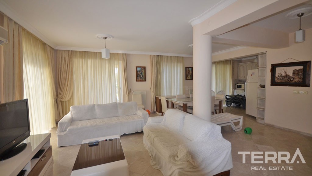 Beachfront Villa With Private Pool in Çalış Fethiye - 21535
