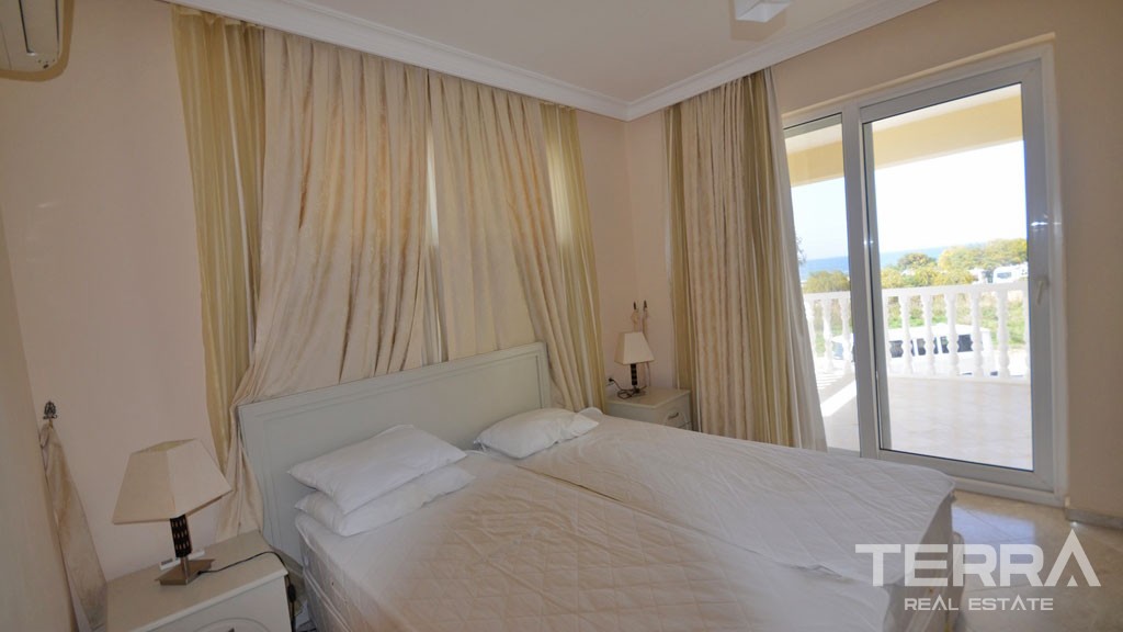 Beachfront Villa With Private Pool in Çalış Fethiye - 21538