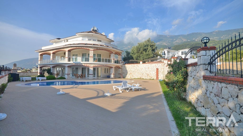 Four Bedroom Detached House in Fethiye Ovacık with Private Pool - 21781