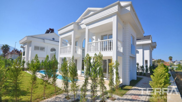 Einfamilienhaus mit privatem Pool in Fethiye Çalış zu verkaufen
